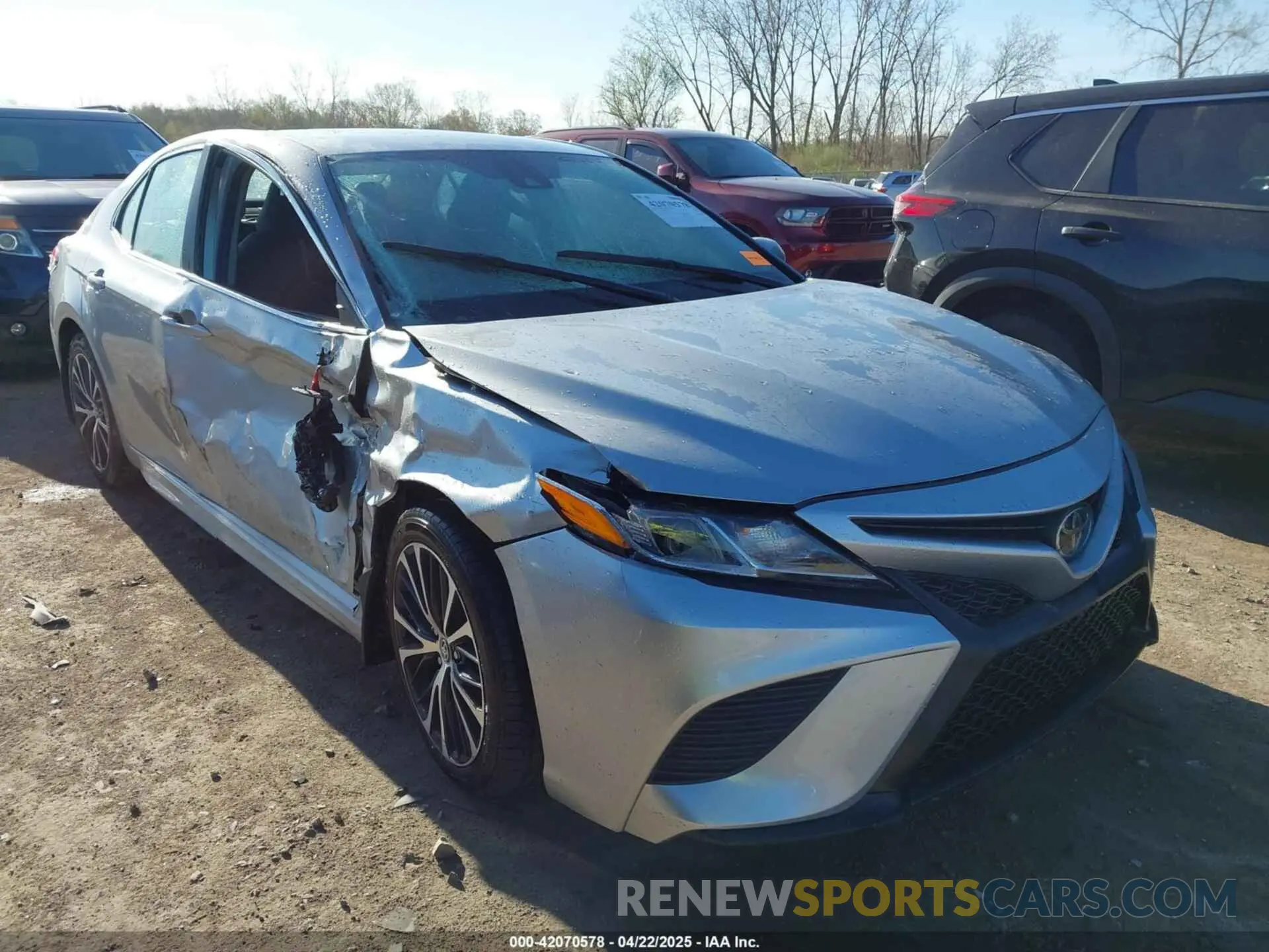 1 Photograph of a damaged car 4T1G11AK7LU873268 TOYOTA CAMRY 2020