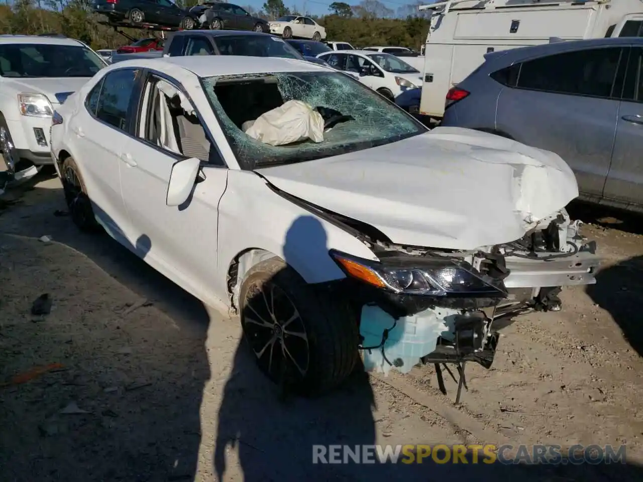 1 Photograph of a damaged car 4T1G11AK7LU876381 TOYOTA CAMRY 2020