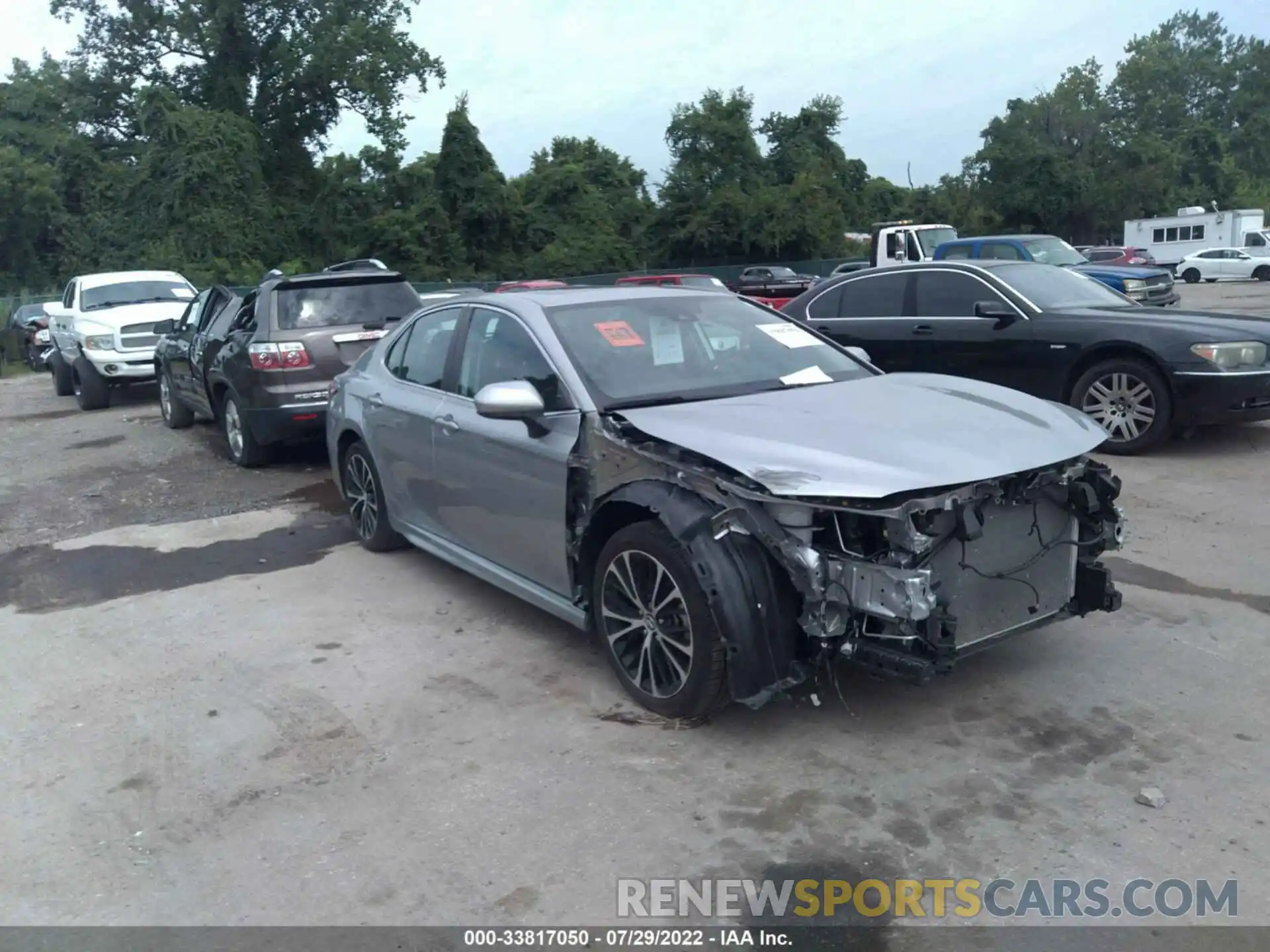 1 Photograph of a damaged car 4T1G11AK7LU879281 TOYOTA CAMRY 2020