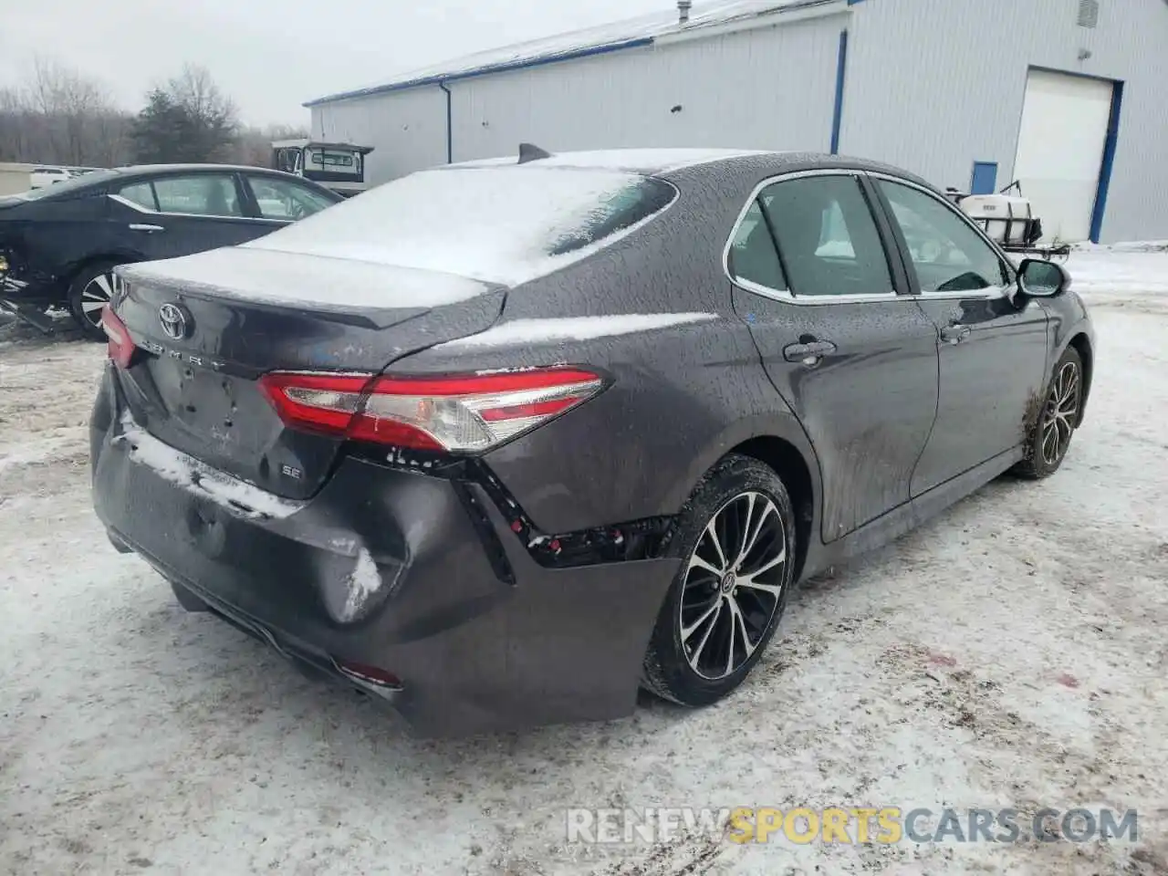 4 Photograph of a damaged car 4T1G11AK7LU885002 TOYOTA CAMRY 2020