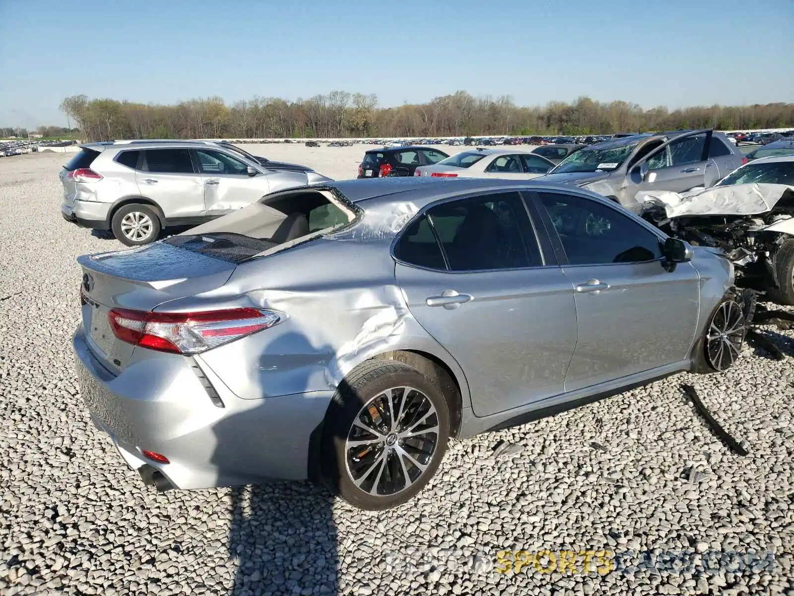 4 Photograph of a damaged car 4T1G11AK7LU893102 TOYOTA CAMRY 2020