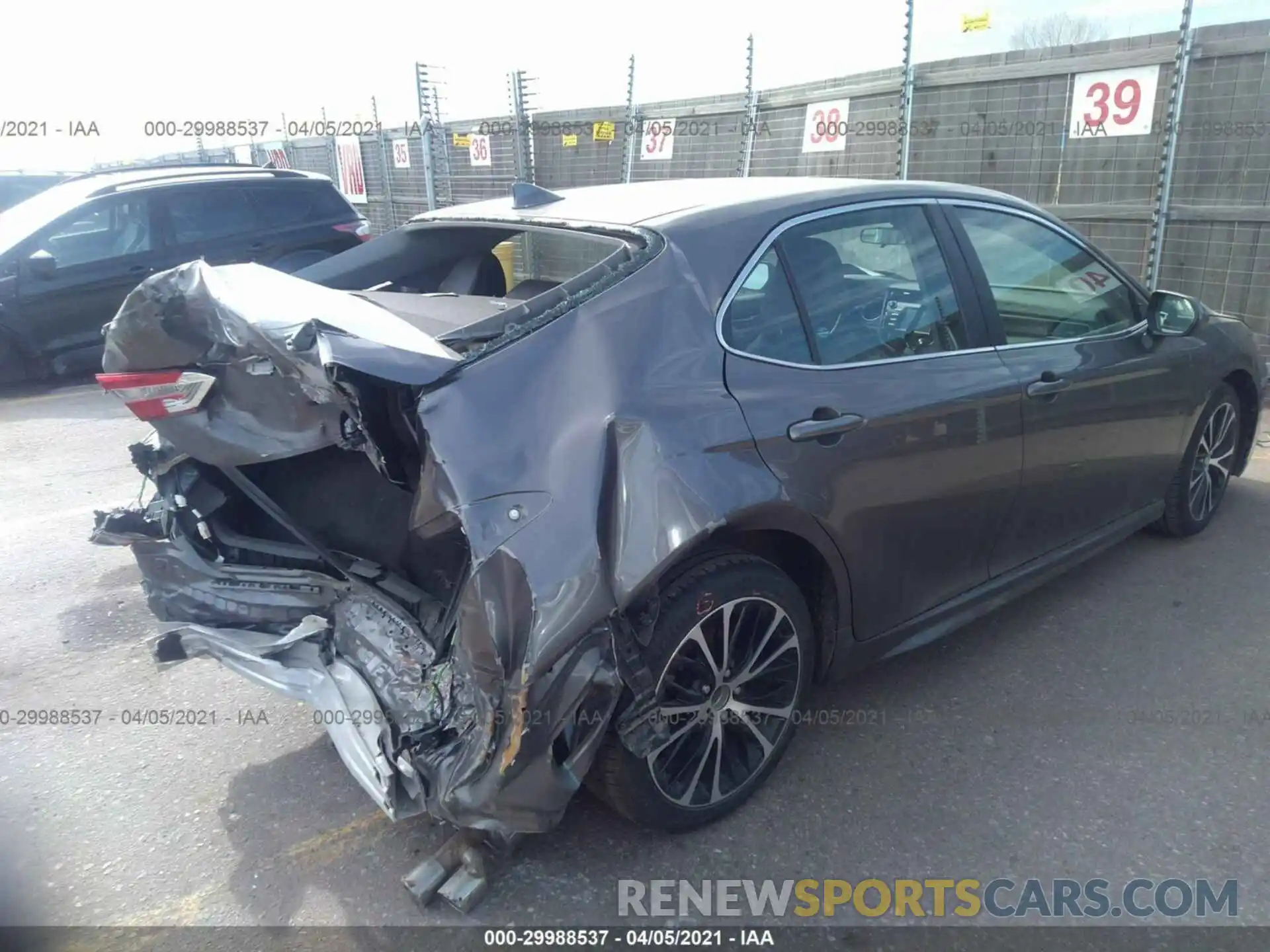 4 Photograph of a damaged car 4T1G11AK7LU904938 TOYOTA CAMRY 2020