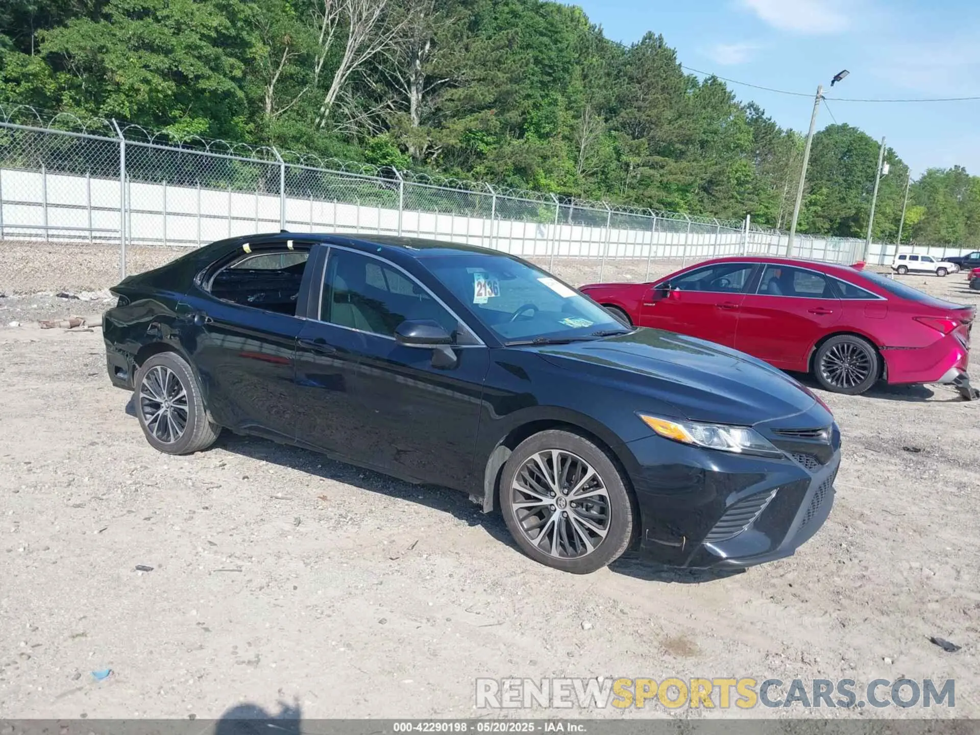 1 Photograph of a damaged car 4T1G11AK7LU905104 TOYOTA CAMRY 2020