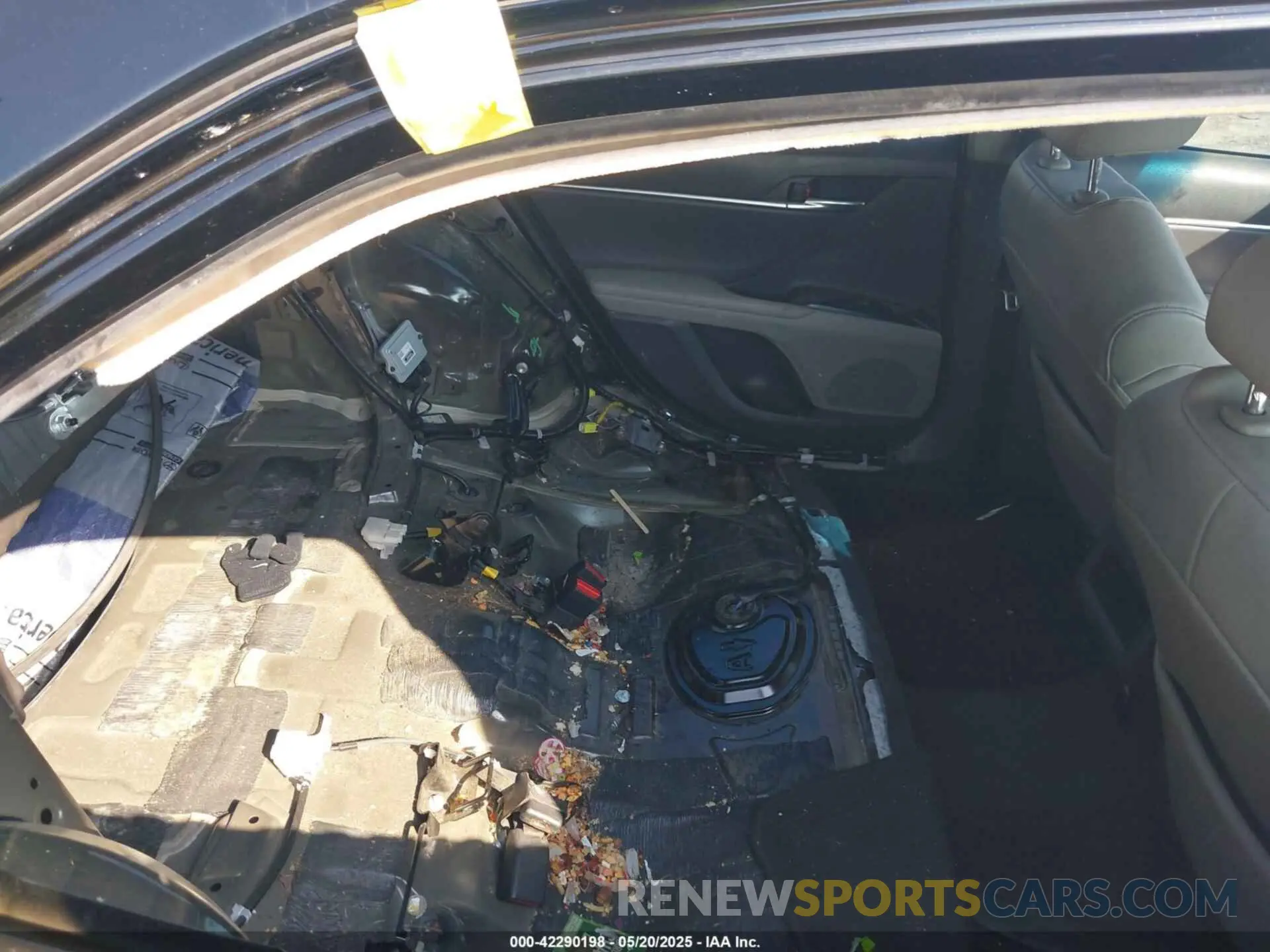 8 Photograph of a damaged car 4T1G11AK7LU905104 TOYOTA CAMRY 2020