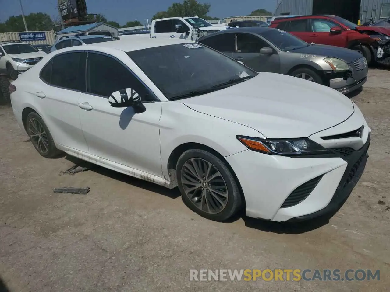4 Photograph of a damaged car 4T1G11AK7LU906270 TOYOTA CAMRY 2020