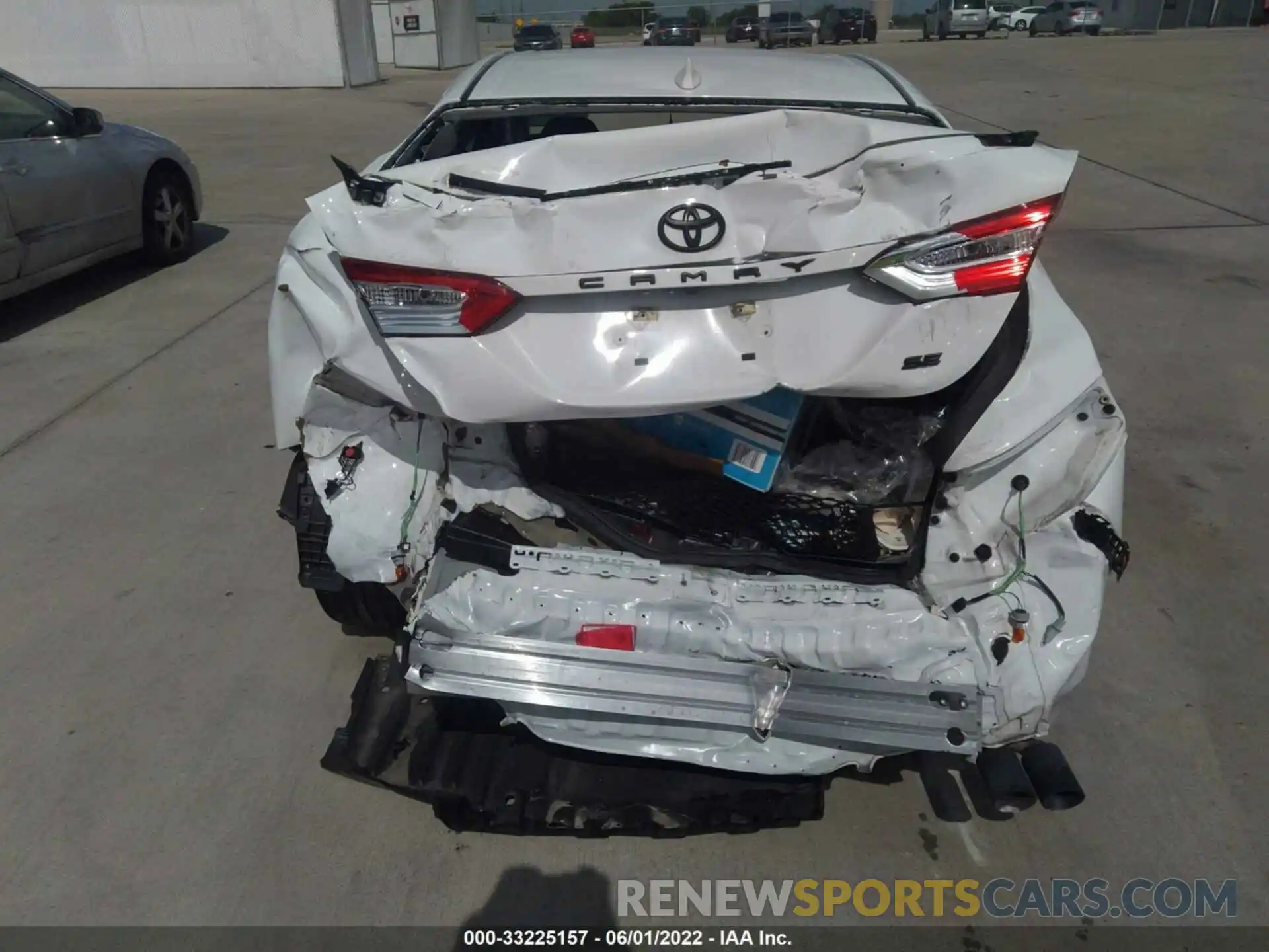 6 Photograph of a damaged car 4T1G11AK7LU906771 TOYOTA CAMRY 2020