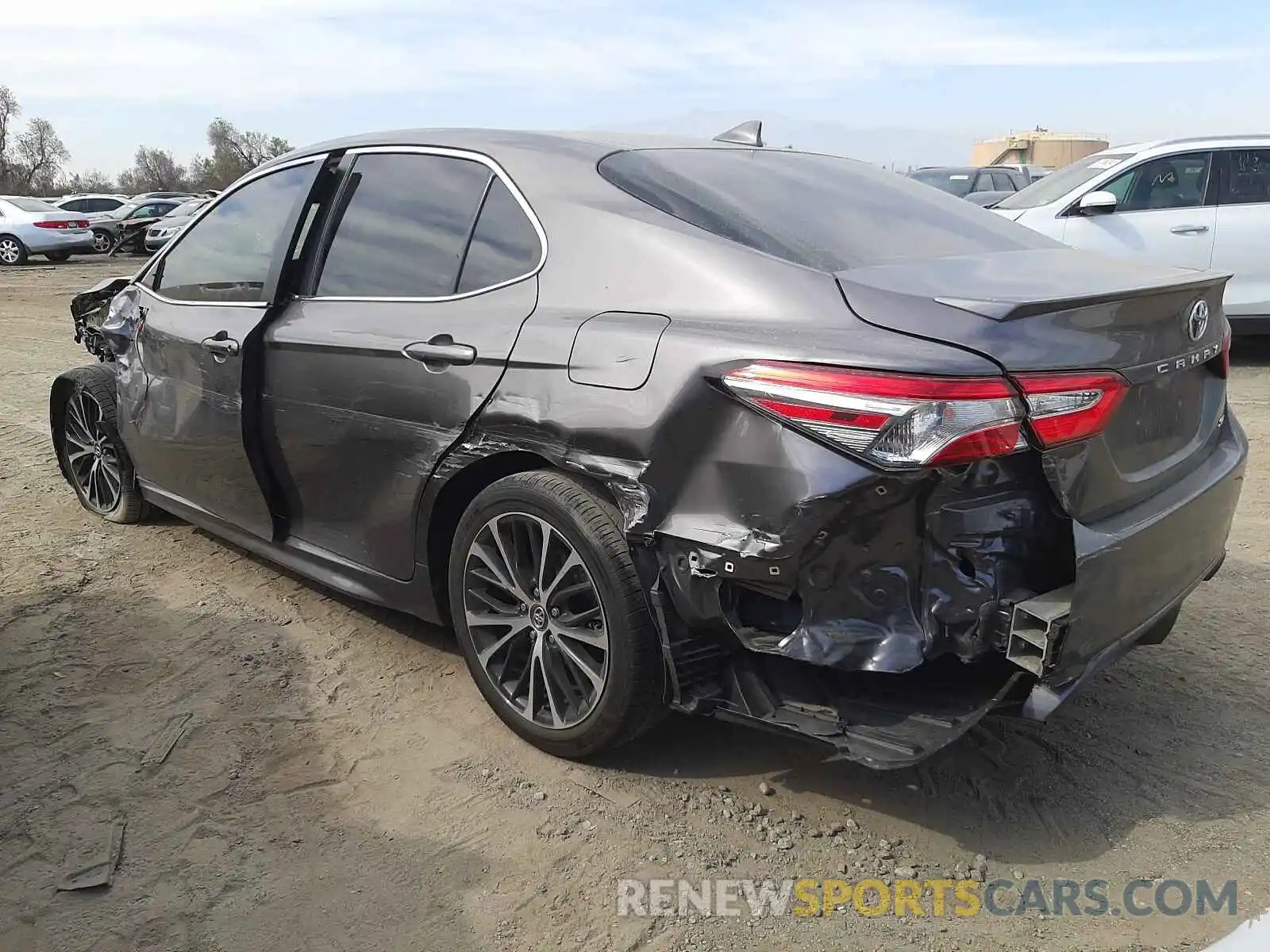 3 Photograph of a damaged car 4T1G11AK7LU909136 TOYOTA CAMRY 2020