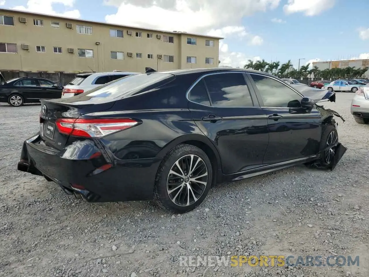 3 Photograph of a damaged car 4T1G11AK7LU916362 TOYOTA CAMRY 2020