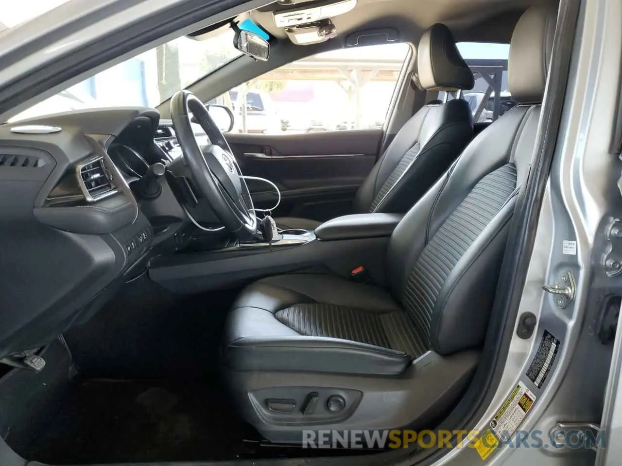 7 Photograph of a damaged car 4T1G11AK7LU916796 TOYOTA CAMRY 2020
