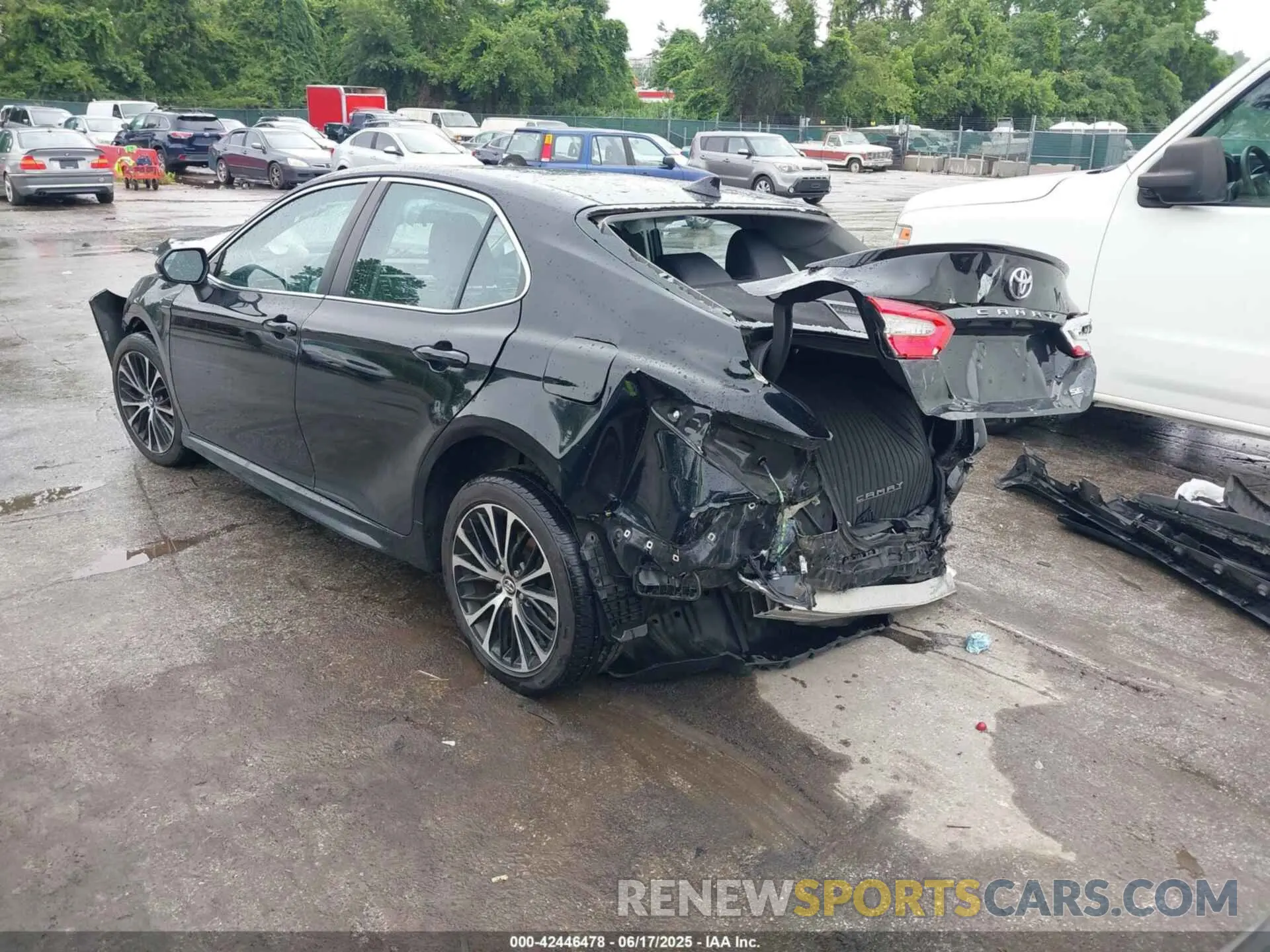 3 Photograph of a damaged car 4T1G11AK7LU917866 TOYOTA CAMRY 2020