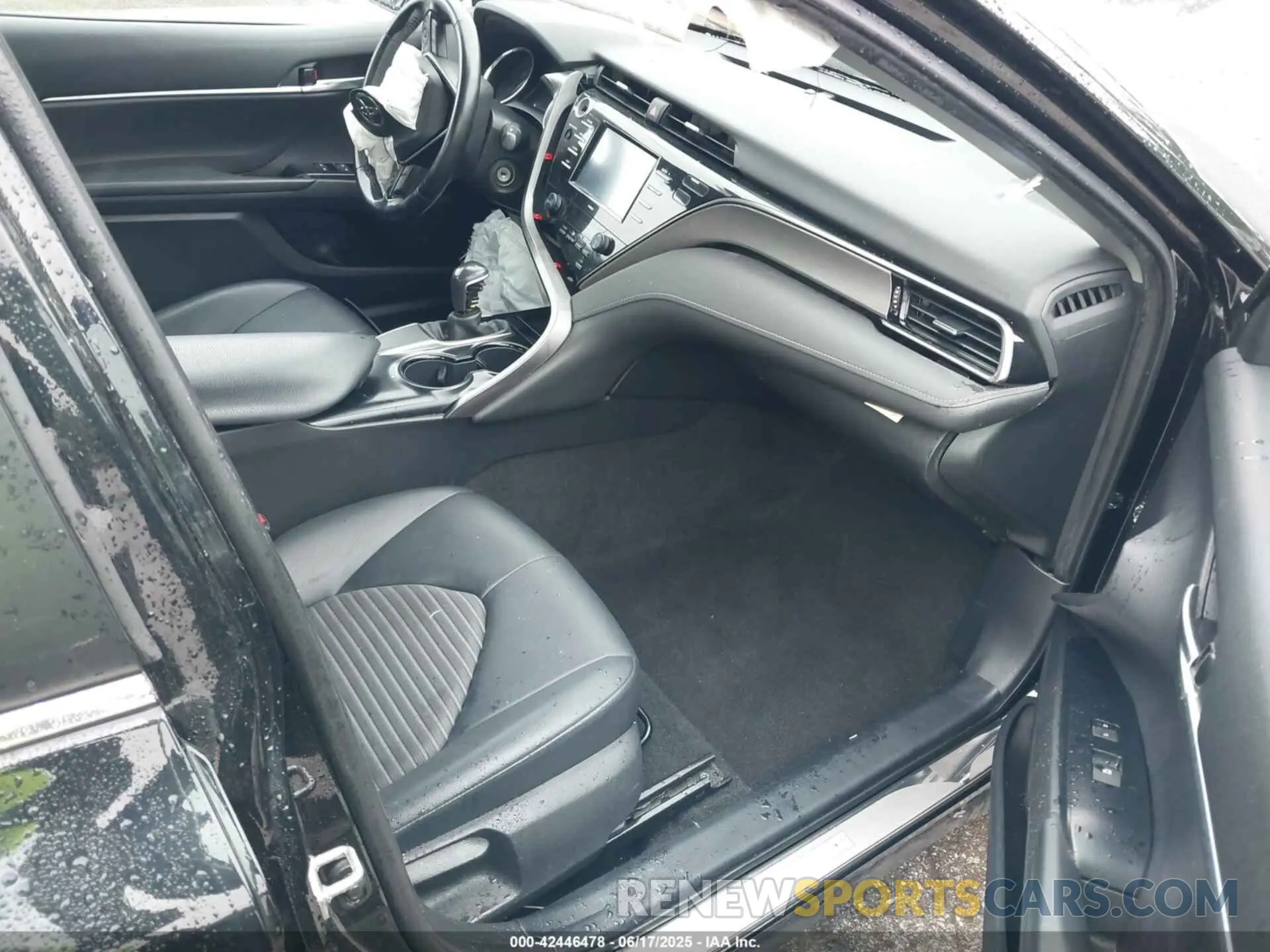 5 Photograph of a damaged car 4T1G11AK7LU917866 TOYOTA CAMRY 2020