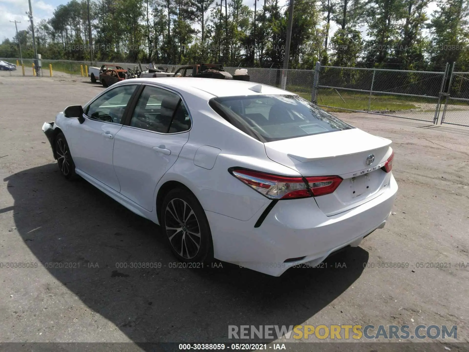 3 Photograph of a damaged car 4T1G11AK7LU928074 TOYOTA CAMRY 2020