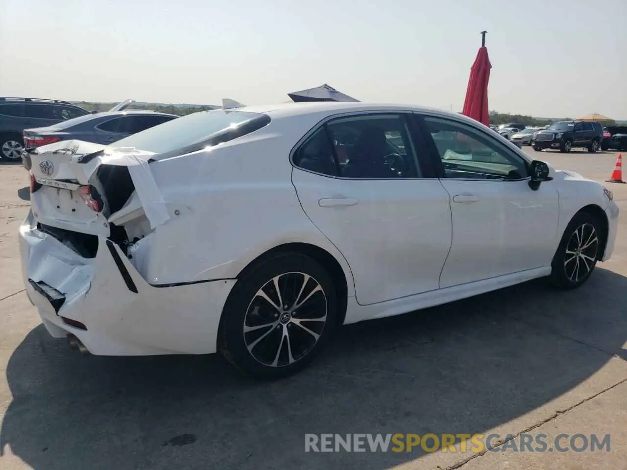 3 Photograph of a damaged car 4T1G11AK7LU928785 TOYOTA CAMRY 2020