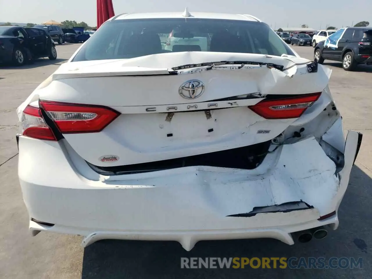 6 Photograph of a damaged car 4T1G11AK7LU928785 TOYOTA CAMRY 2020