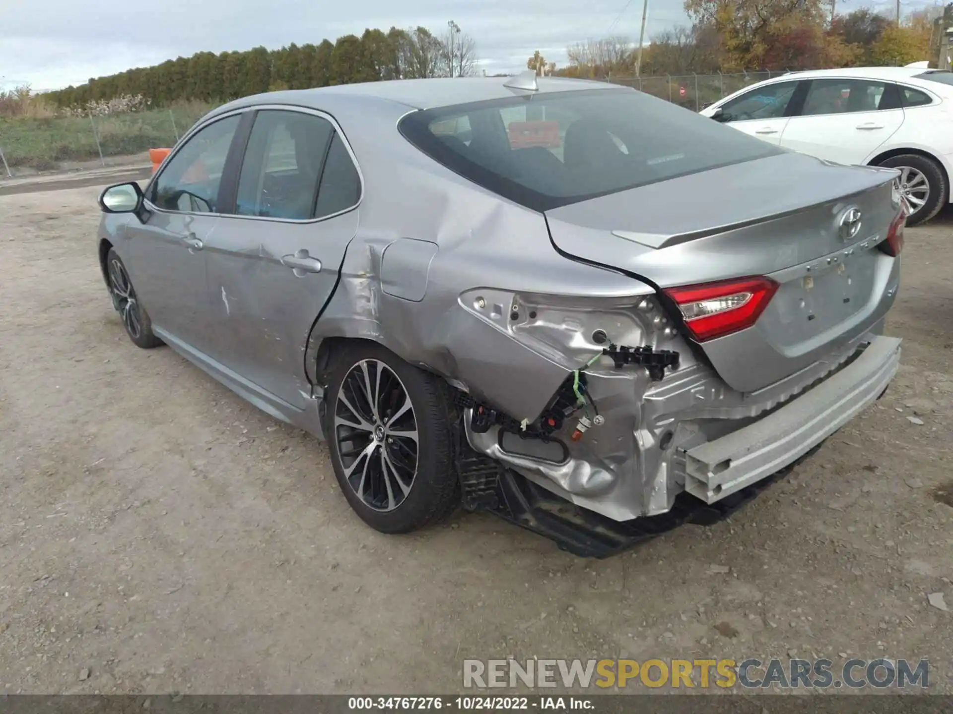 3 Photograph of a damaged car 4T1G11AK7LU931380 TOYOTA CAMRY 2020