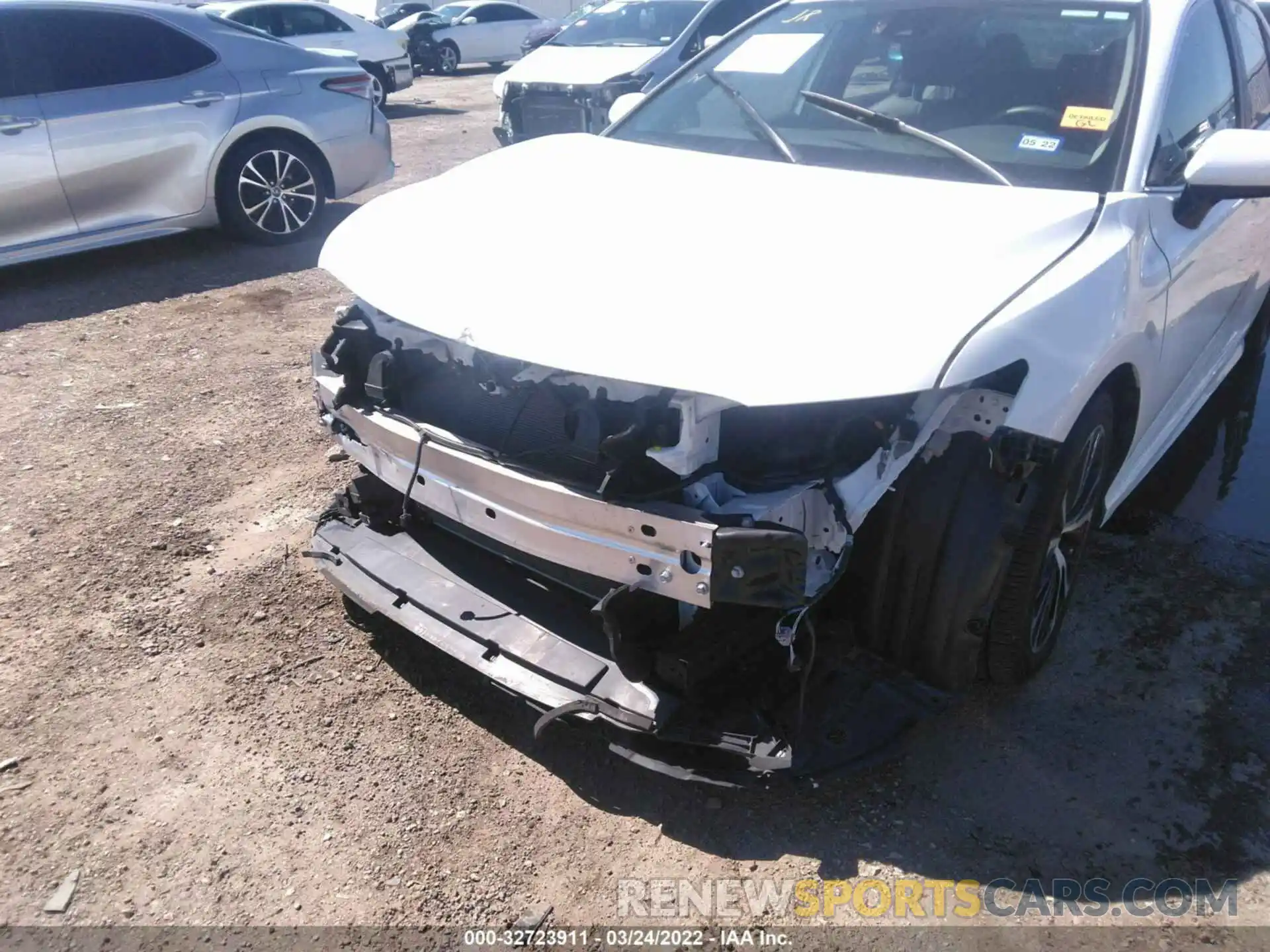 6 Photograph of a damaged car 4T1G11AK7LU931461 TOYOTA CAMRY 2020