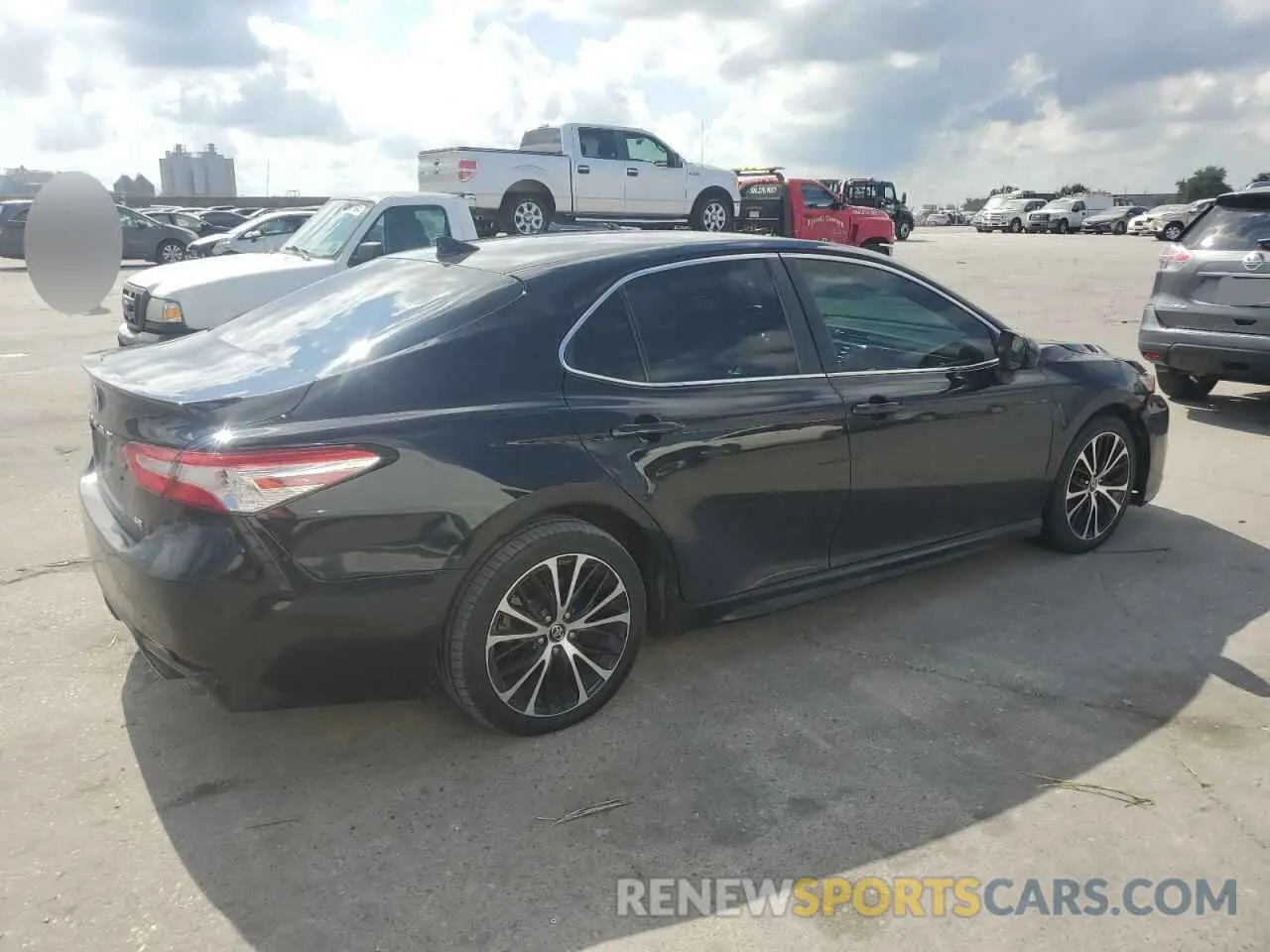 3 Photograph of a damaged car 4T1G11AK7LU940225 TOYOTA CAMRY 2020
