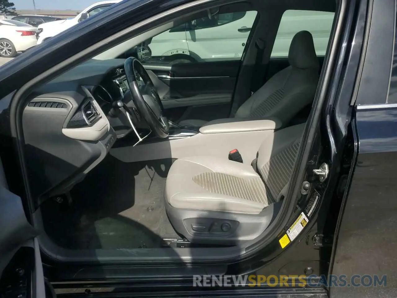 7 Photograph of a damaged car 4T1G11AK7LU940225 TOYOTA CAMRY 2020