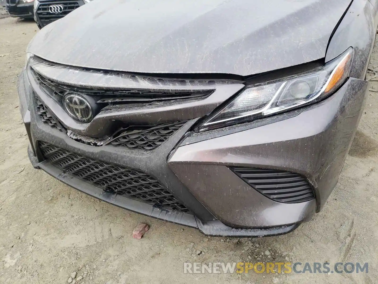 10 Photograph of a damaged car 4T1G11AK7LU956134 TOYOTA CAMRY 2020