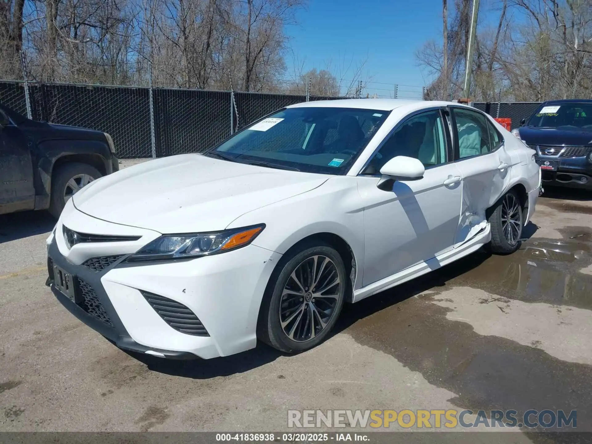 2 Photograph of a damaged car 4T1G11AK7LU960524 TOYOTA CAMRY 2020