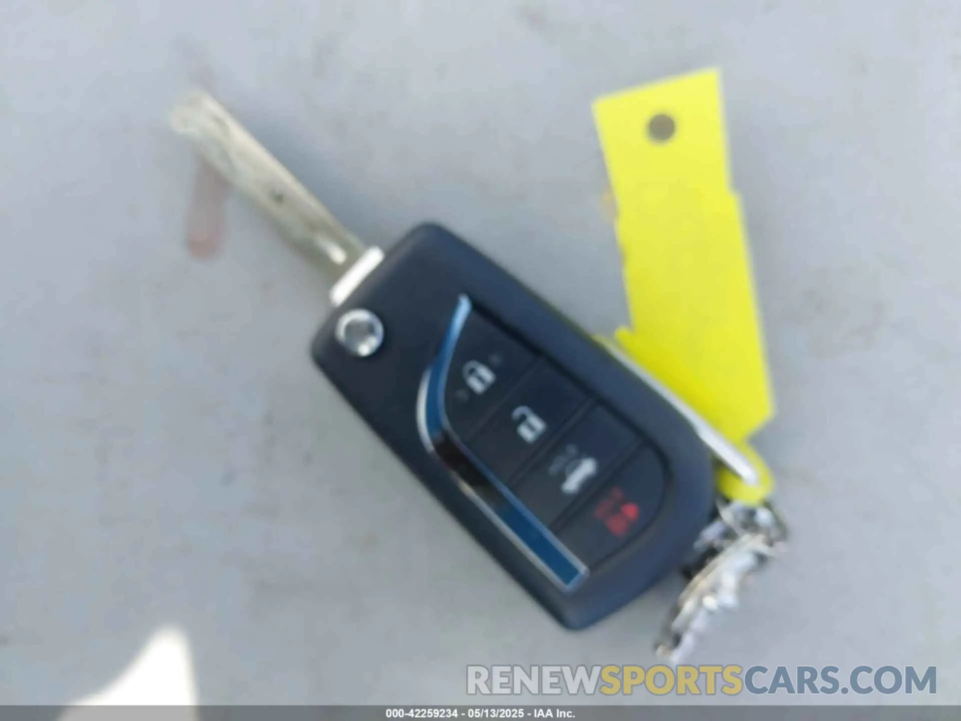 11 Photograph of a damaged car 4T1G11AK7LU962743 TOYOTA CAMRY 2020