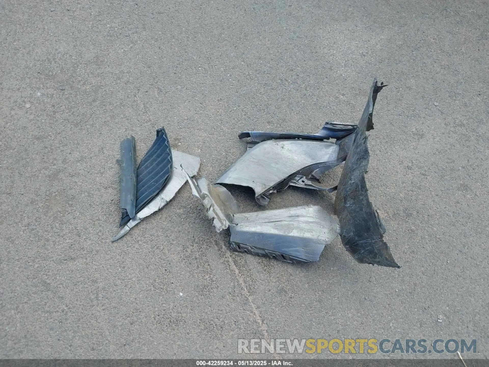 12 Photograph of a damaged car 4T1G11AK7LU962743 TOYOTA CAMRY 2020
