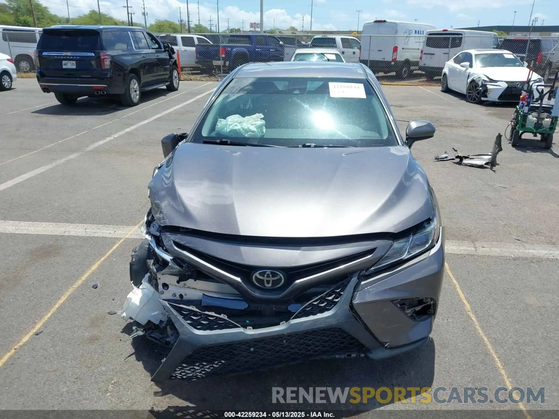 13 Photograph of a damaged car 4T1G11AK7LU962743 TOYOTA CAMRY 2020