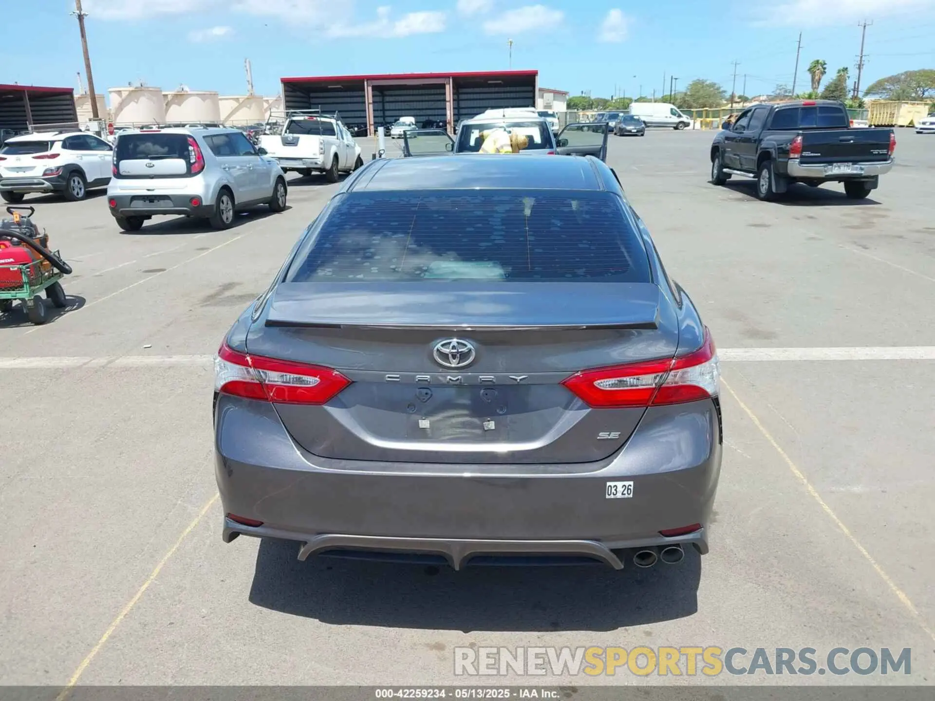 17 Photograph of a damaged car 4T1G11AK7LU962743 TOYOTA CAMRY 2020