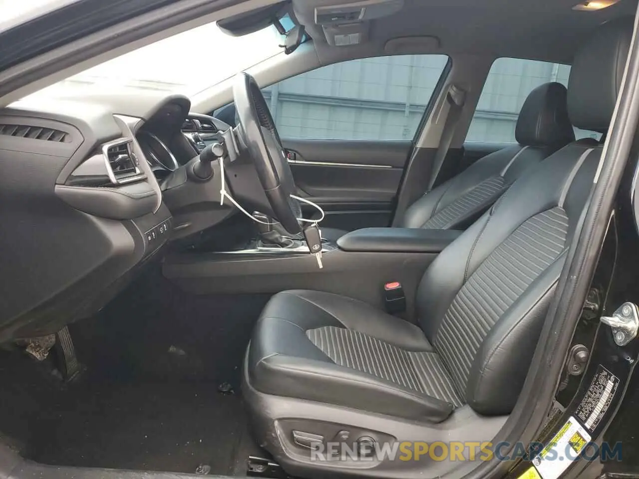 7 Photograph of a damaged car 4T1G11AK7LU964332 TOYOTA CAMRY 2020
