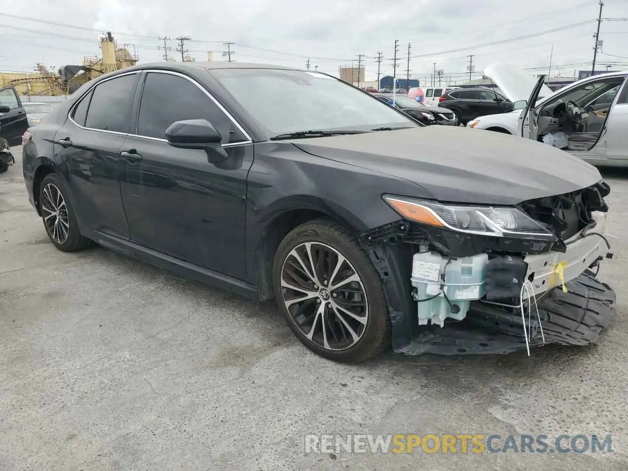 4 Photograph of a damaged car 4T1G11AK7LU967134 TOYOTA CAMRY 2020