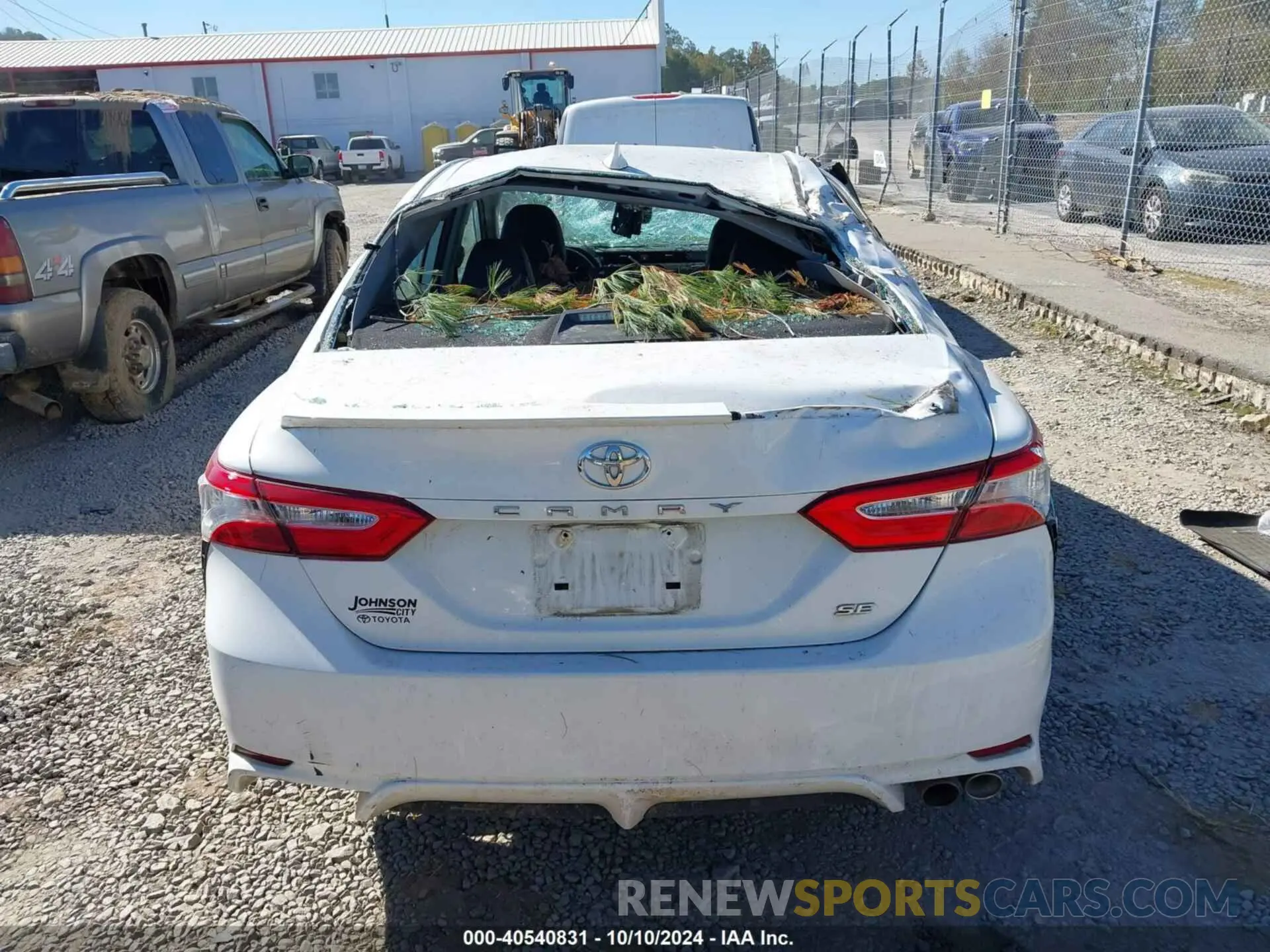 15 Photograph of a damaged car 4T1G11AK7LU967358 TOYOTA CAMRY 2020