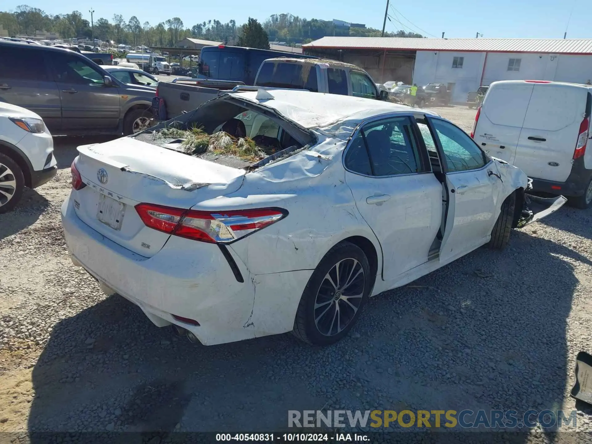 4 Photograph of a damaged car 4T1G11AK7LU967358 TOYOTA CAMRY 2020