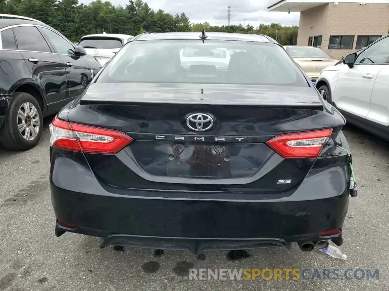 6 Photograph of a damaged car 4T1G11AK7LU970132 TOYOTA CAMRY 2020
