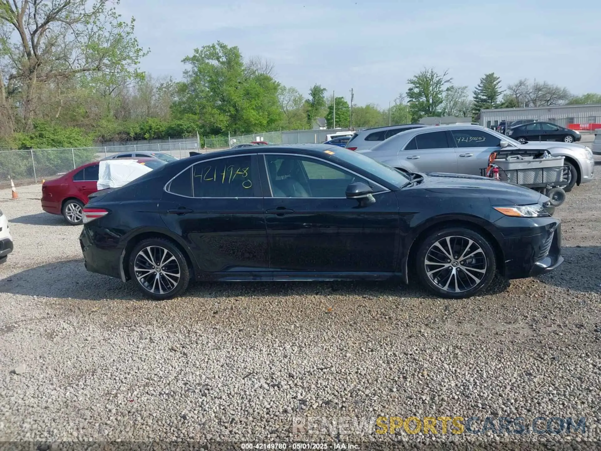 13 Photograph of a damaged car 4T1G11AK7LU970275 TOYOTA CAMRY 2020