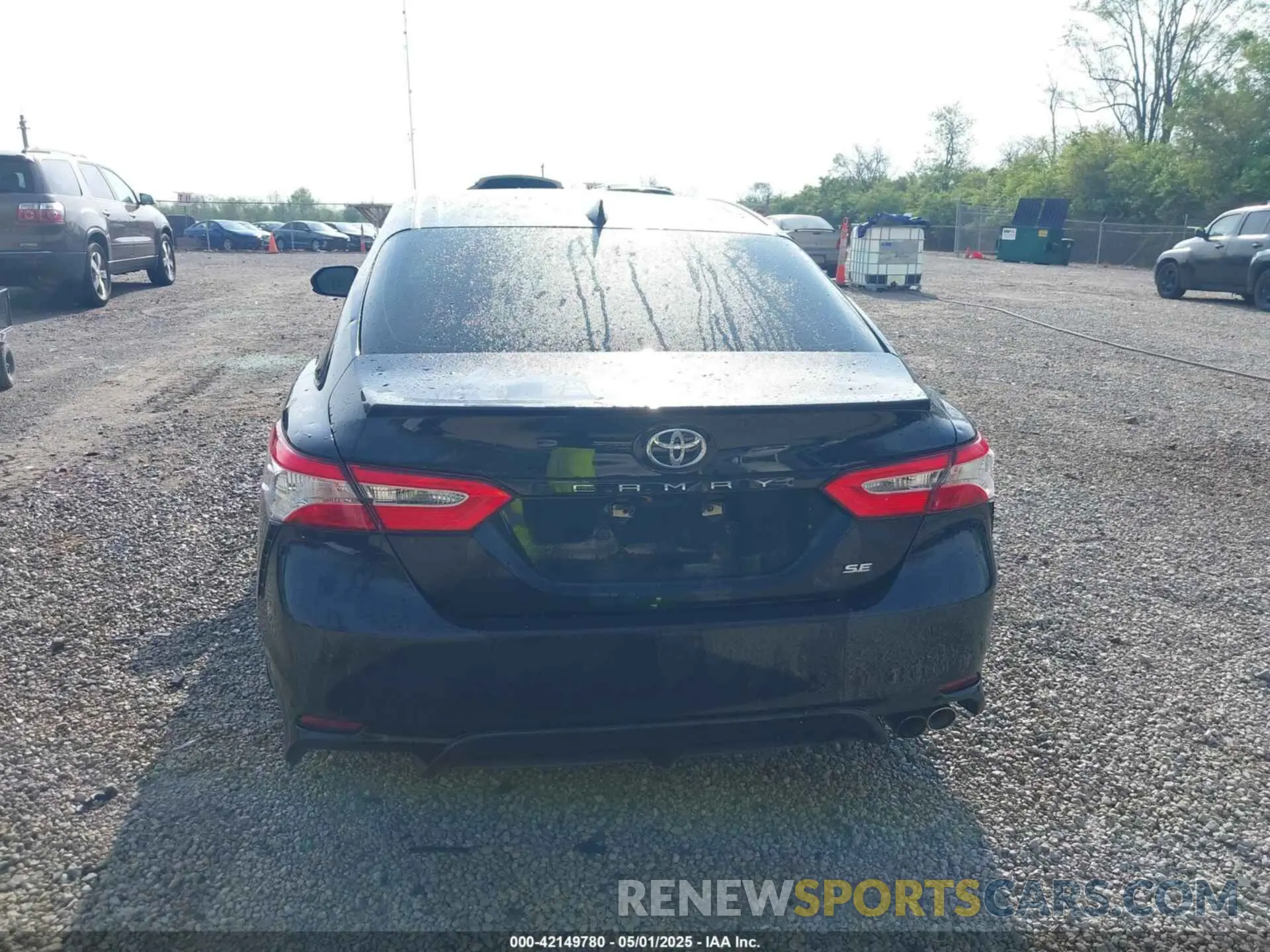 16 Photograph of a damaged car 4T1G11AK7LU970275 TOYOTA CAMRY 2020