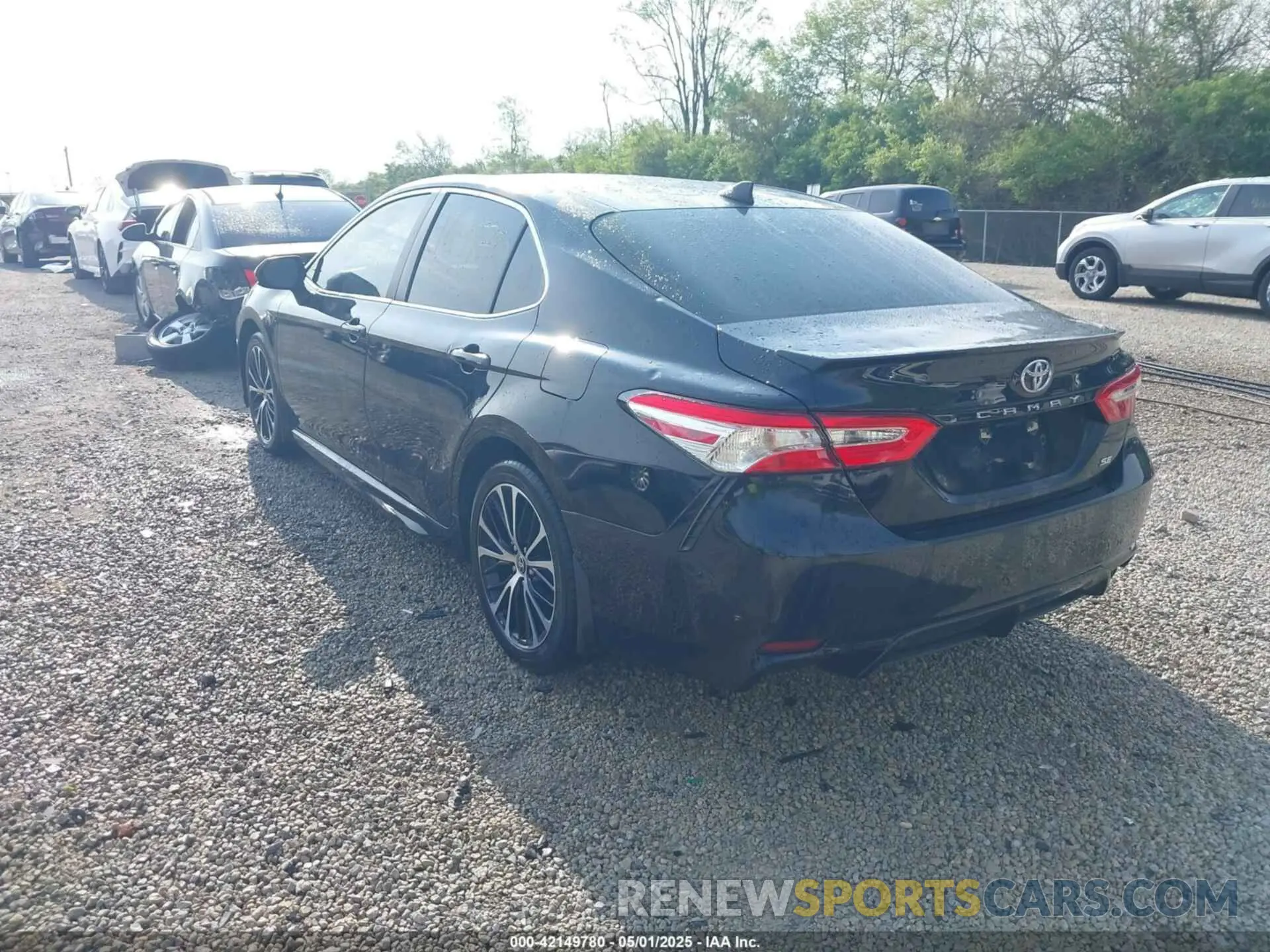 3 Photograph of a damaged car 4T1G11AK7LU970275 TOYOTA CAMRY 2020