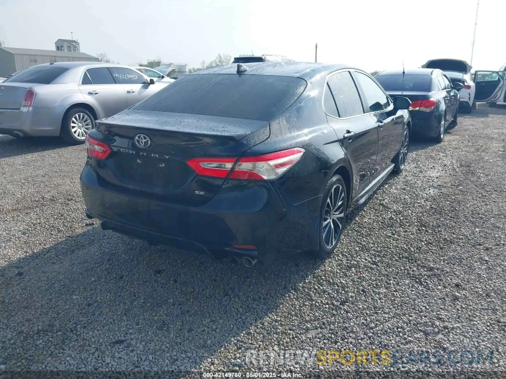4 Photograph of a damaged car 4T1G11AK7LU970275 TOYOTA CAMRY 2020