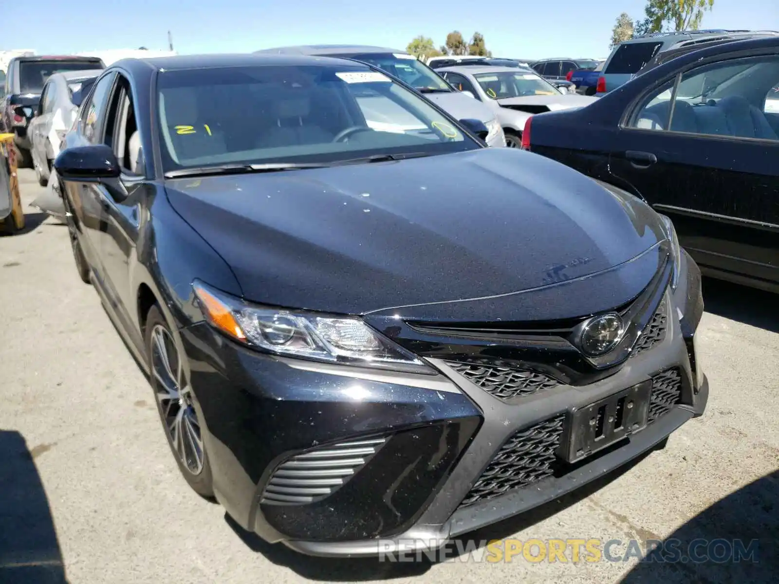 1 Photograph of a damaged car 4T1G11AK7LU972883 TOYOTA CAMRY 2020