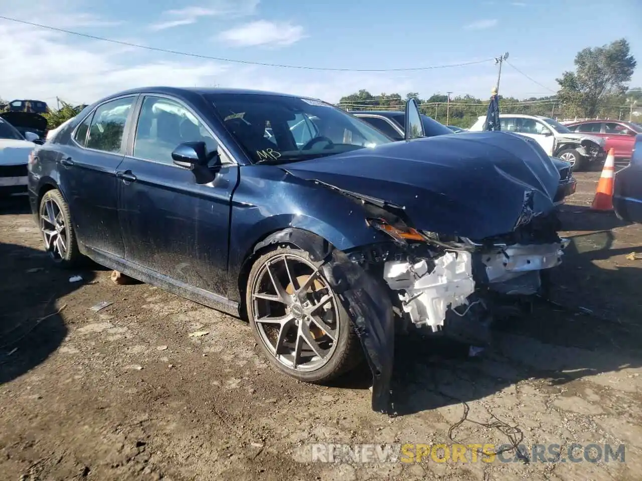 1 Photograph of a damaged car 4T1G11AK7LU973550 TOYOTA CAMRY 2020