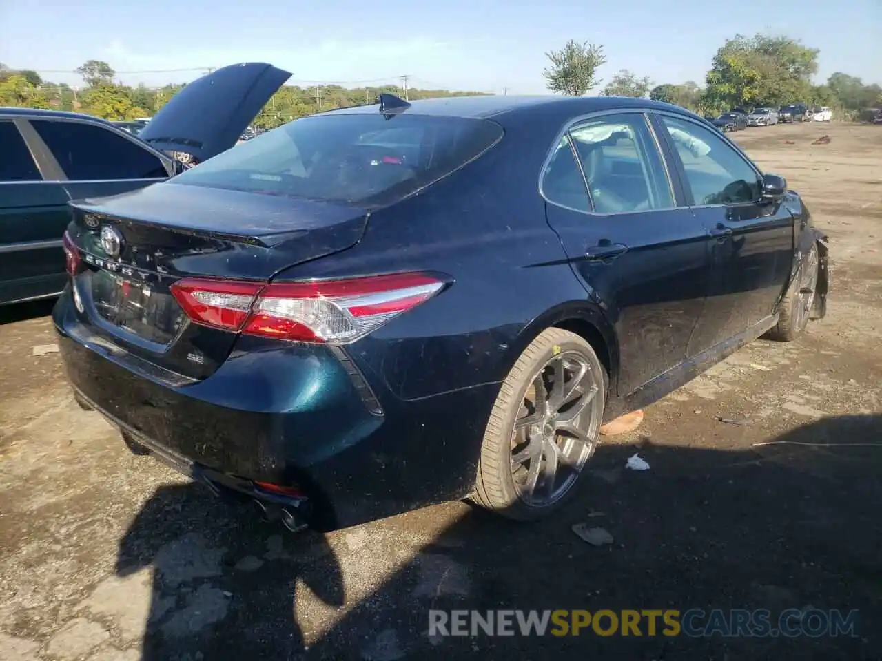 4 Photograph of a damaged car 4T1G11AK7LU973550 TOYOTA CAMRY 2020