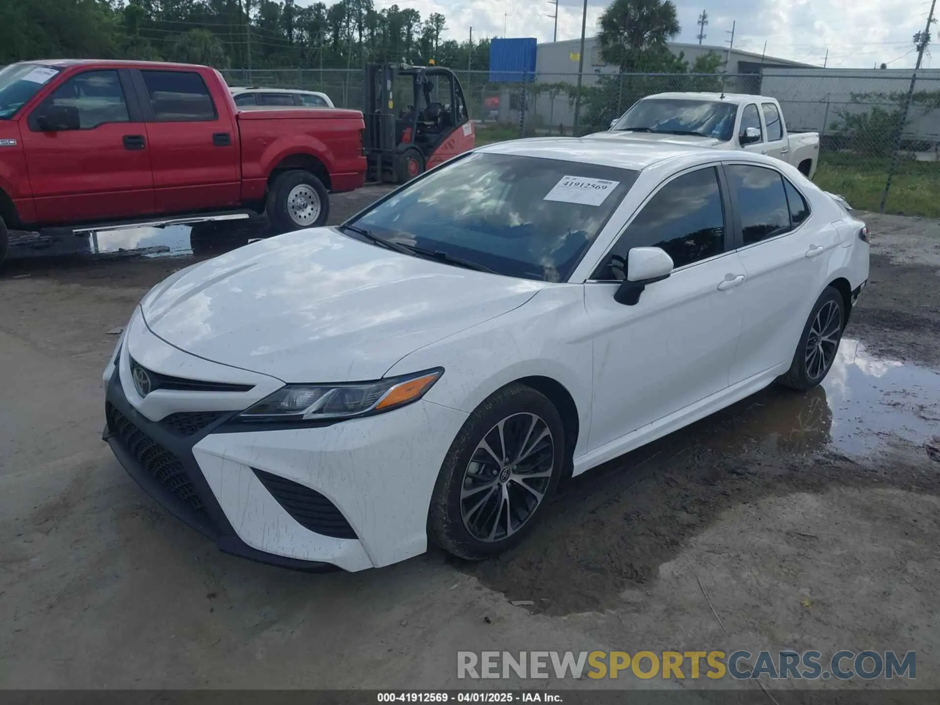 2 Photograph of a damaged car 4T1G11AK7LU975234 TOYOTA CAMRY 2020