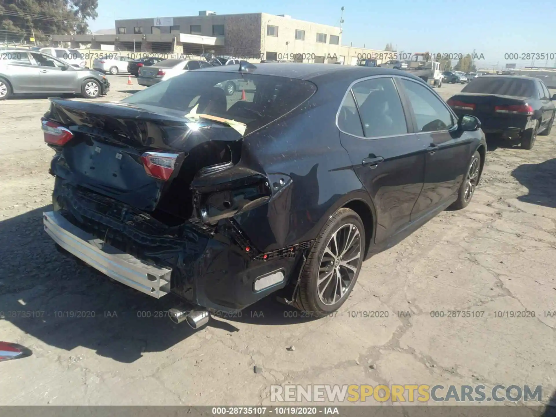 4 Photograph of a damaged car 4T1G11AK7LU978196 TOYOTA CAMRY 2020