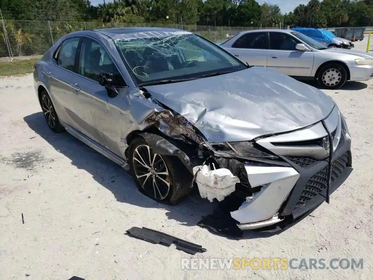 1 Photograph of a damaged car 4T1G11AK7LU979395 TOYOTA CAMRY 2020