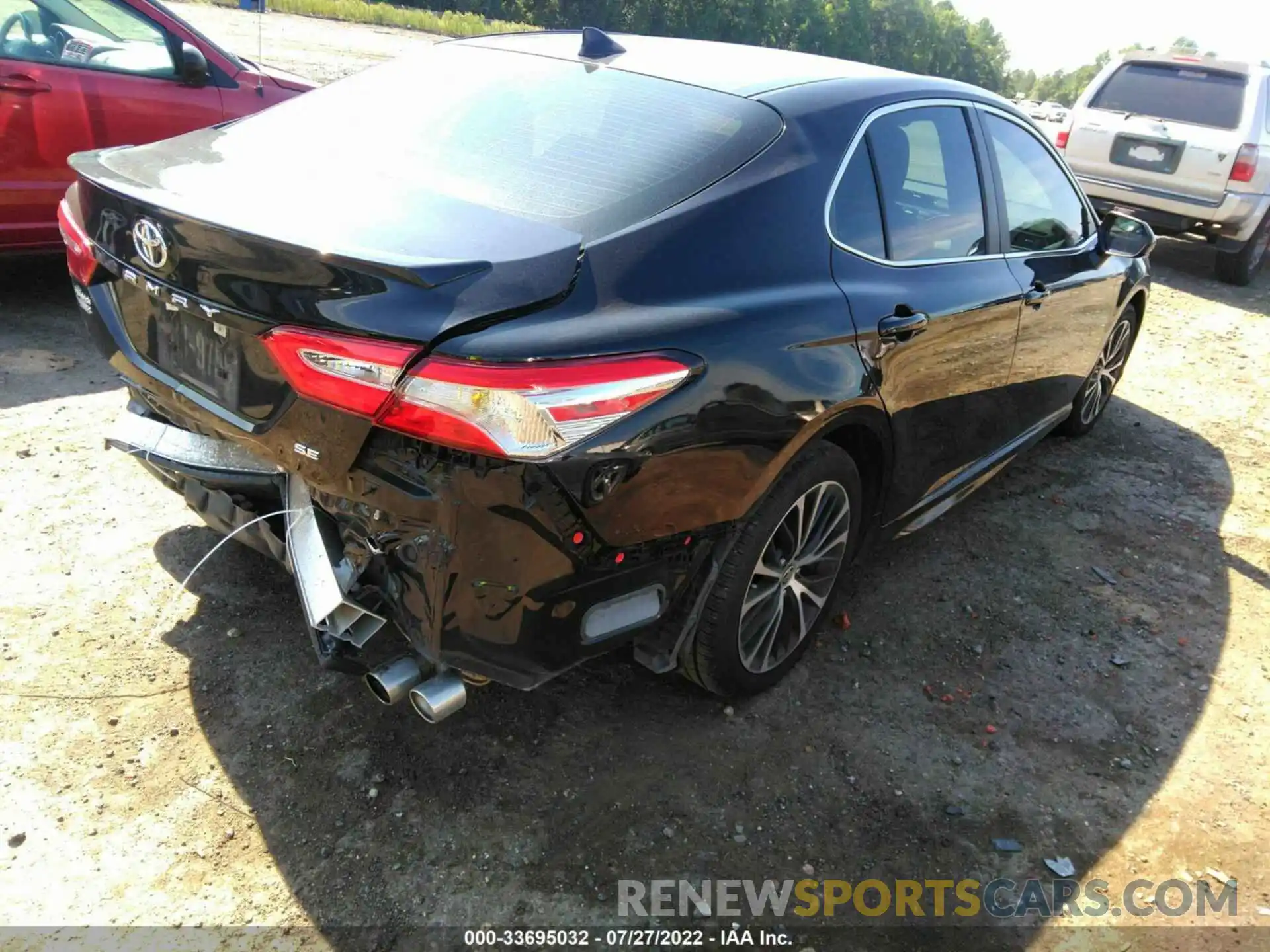 4 Photograph of a damaged car 4T1G11AK7LU979543 TOYOTA CAMRY 2020