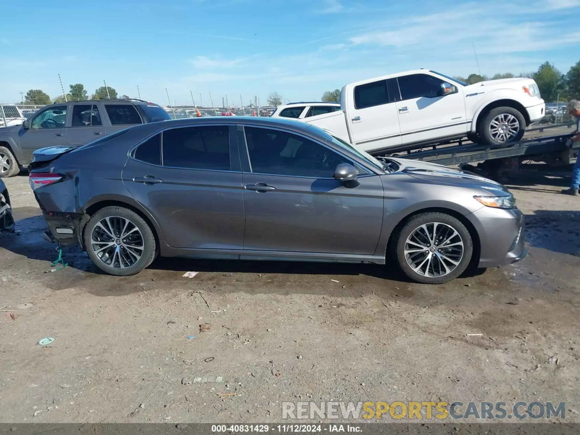 13 Photograph of a damaged car 4T1G11AK7LU979767 TOYOTA CAMRY 2020