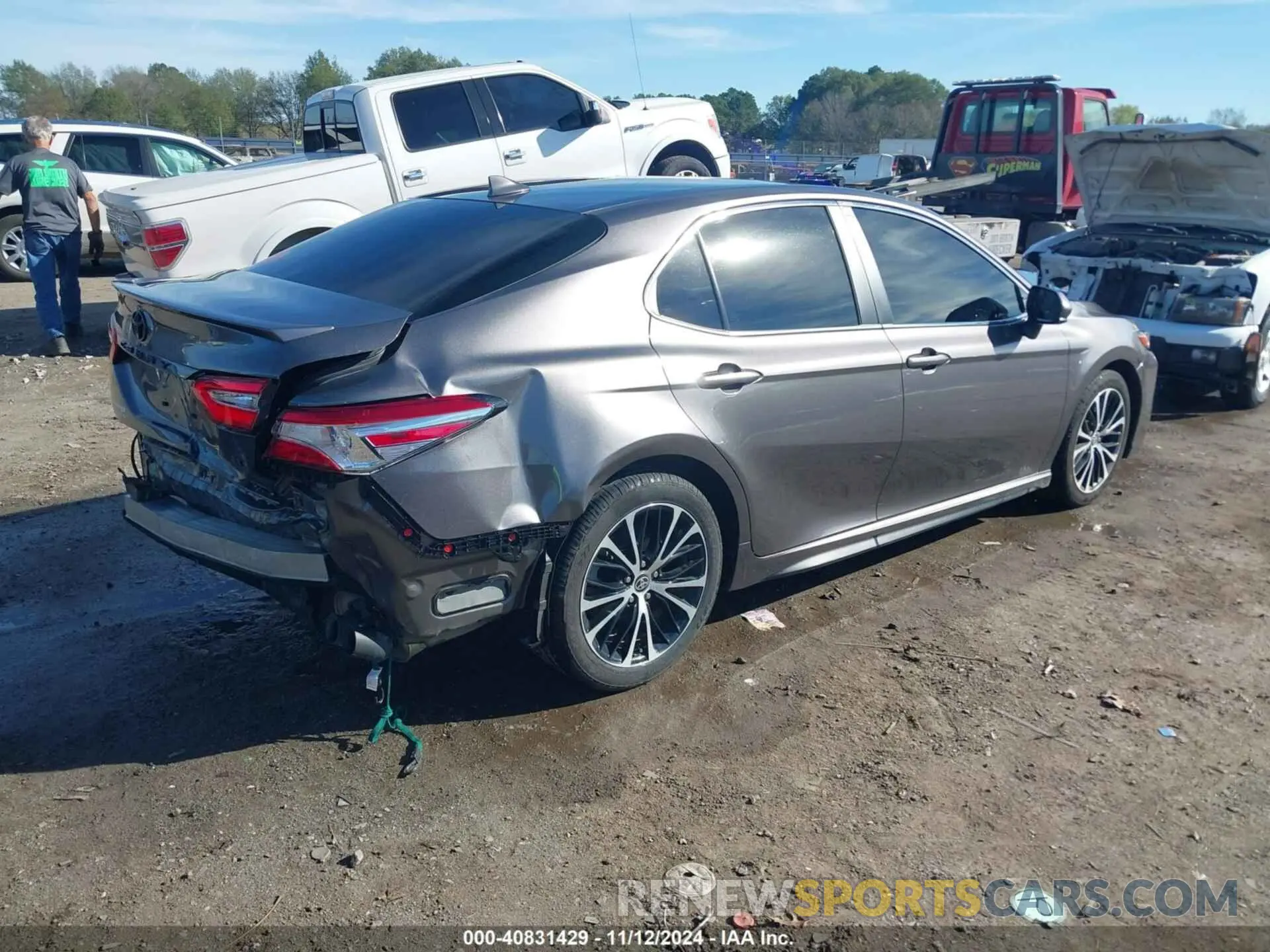 4 Photograph of a damaged car 4T1G11AK7LU979767 TOYOTA CAMRY 2020