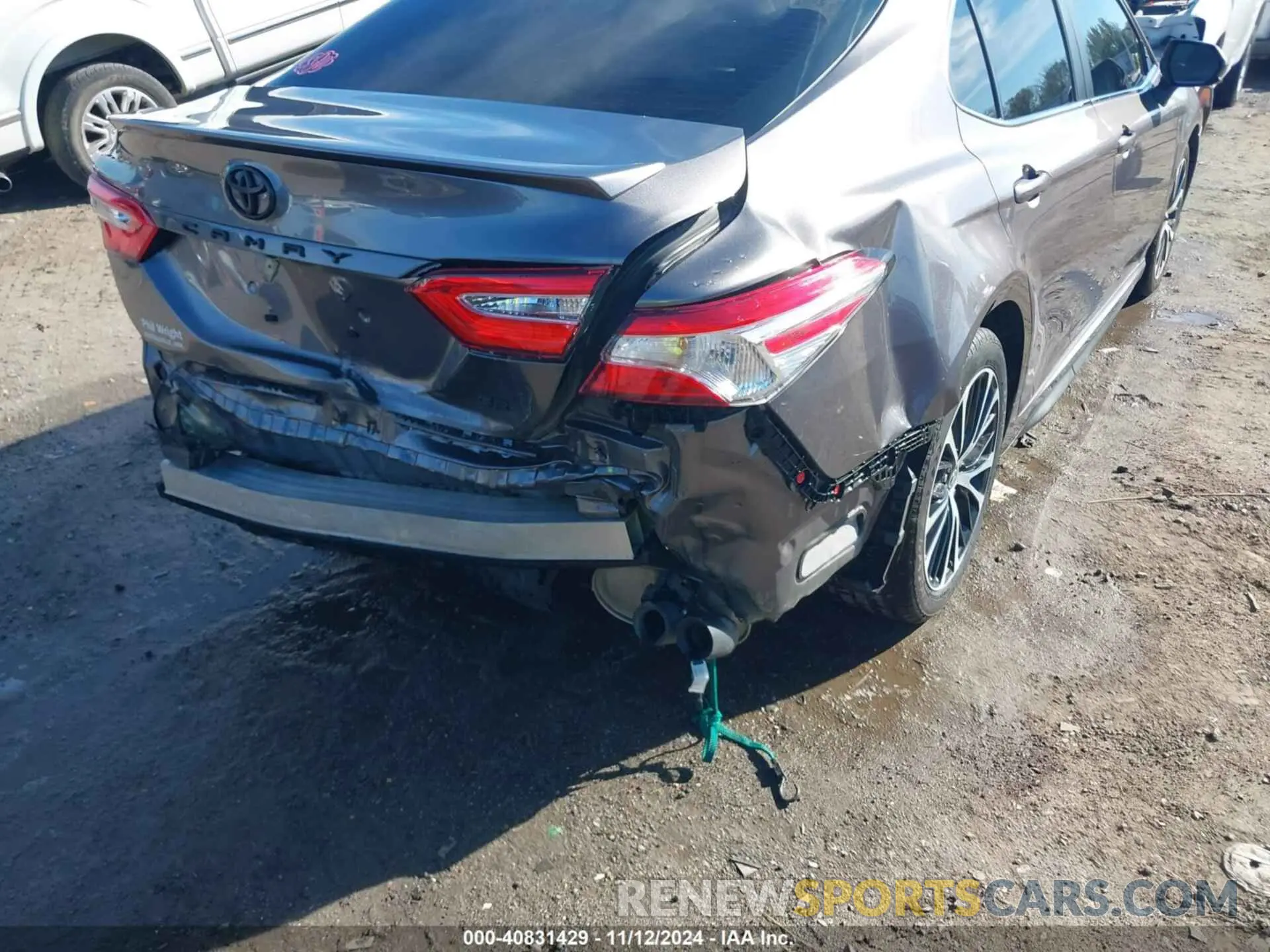6 Photograph of a damaged car 4T1G11AK7LU979767 TOYOTA CAMRY 2020