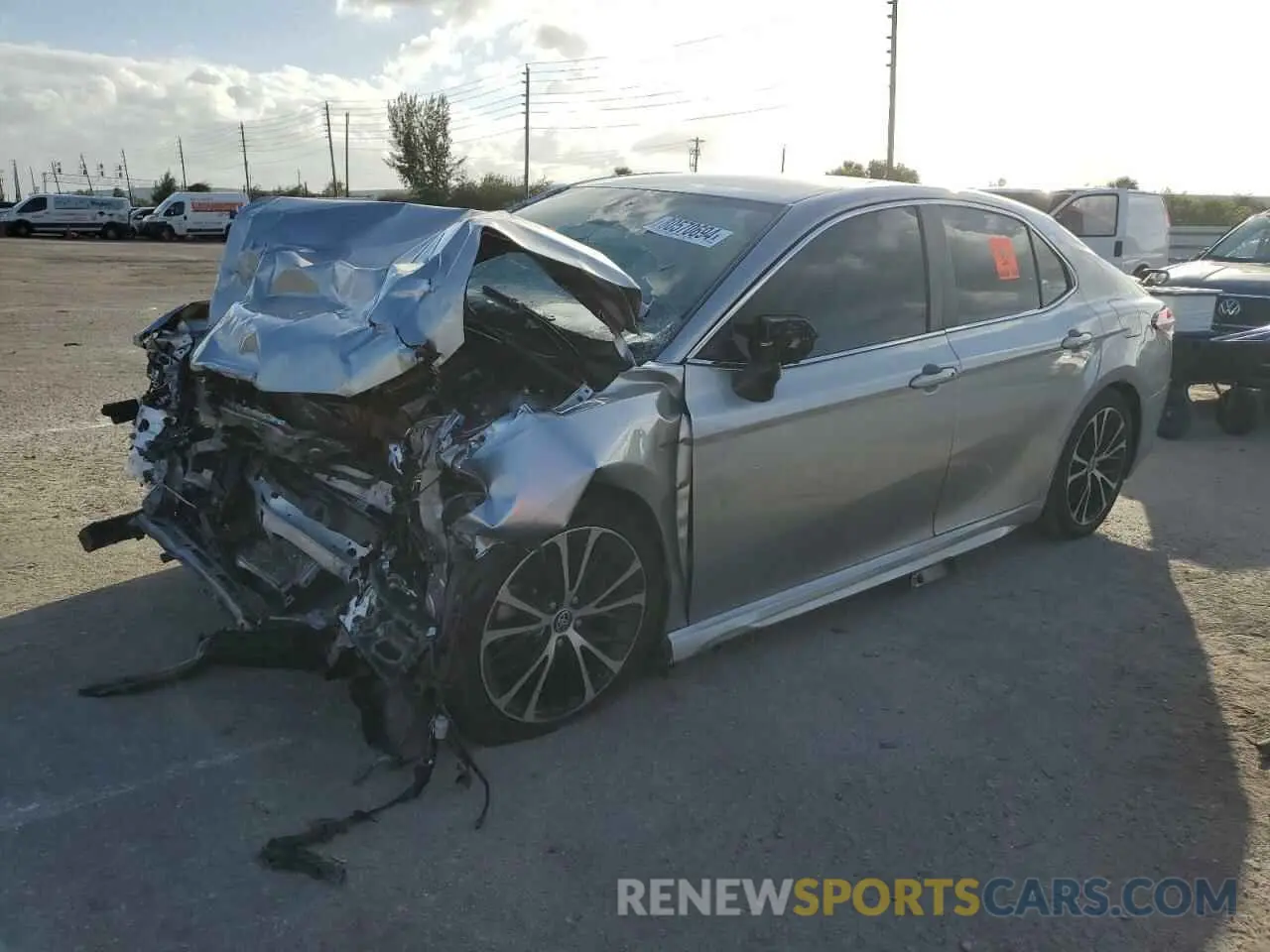 1 Photograph of a damaged car 4T1G11AK7LU983771 TOYOTA CAMRY 2020