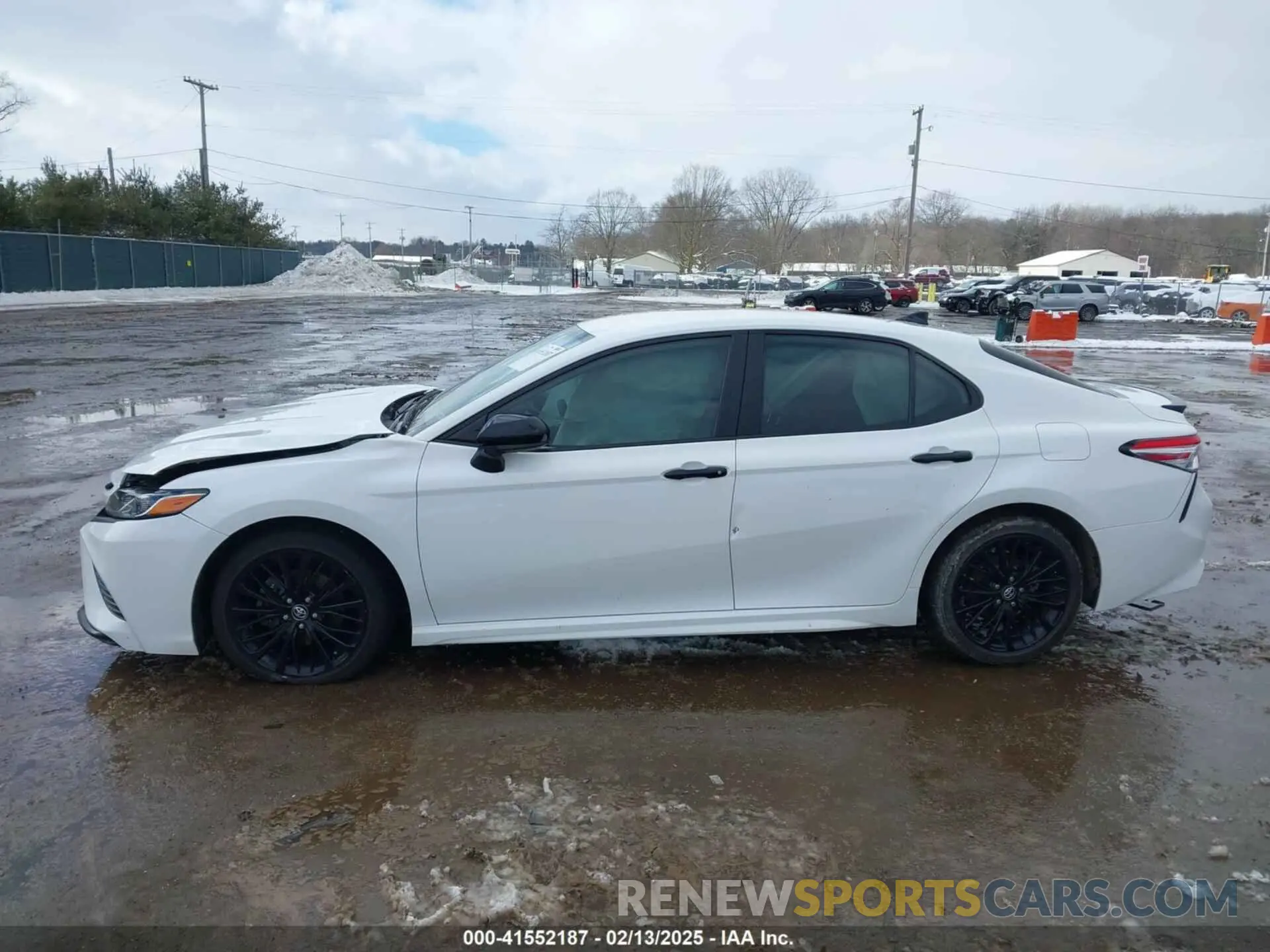 14 Photograph of a damaged car 4T1G11AK8LU307412 TOYOTA CAMRY 2020