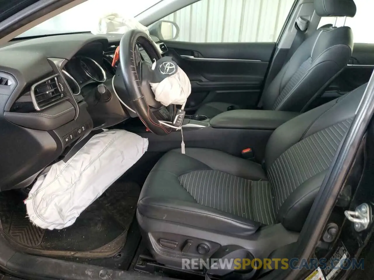 7 Photograph of a damaged car 4T1G11AK8LU315106 TOYOTA CAMRY 2020